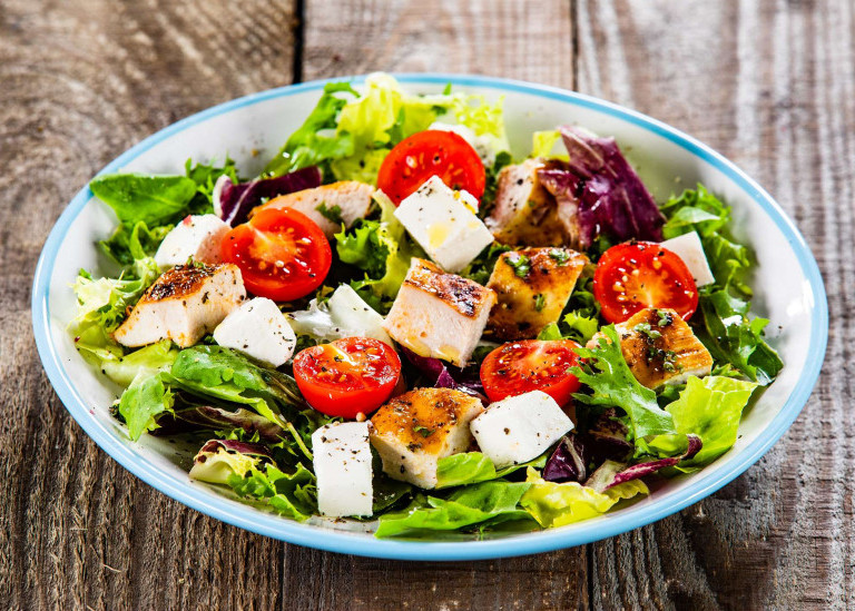 Салаты для вечеринки с курицей