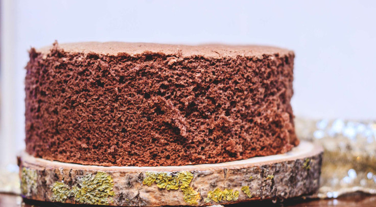 Бисквитный торт с какао