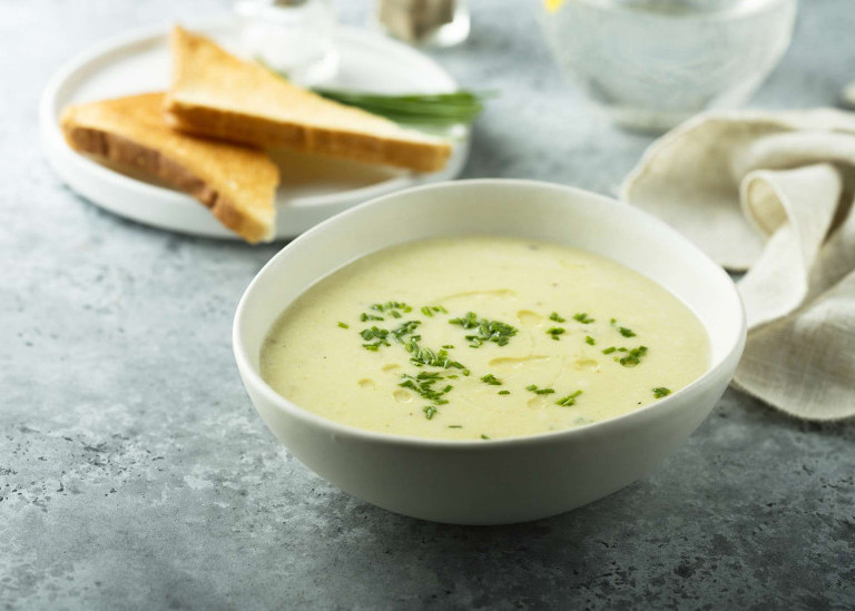 Суп с луком-пореем и сыром