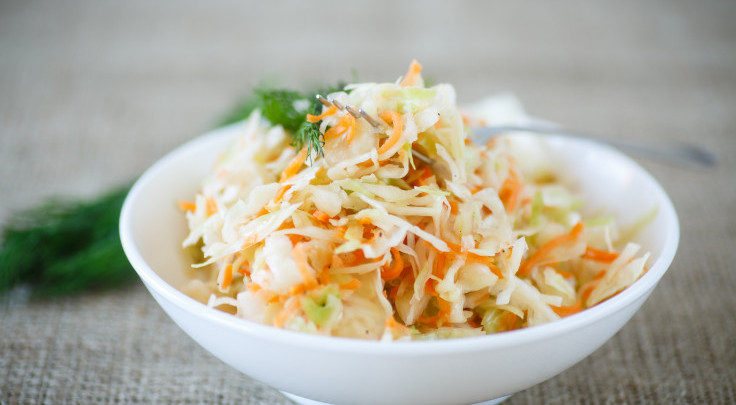 Салат из белокочанной капусты во вьетнамском стиле