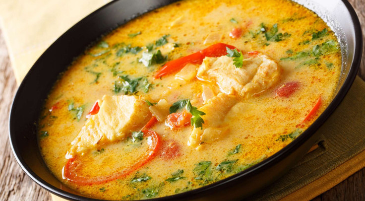 Тайский рыбный суп карри