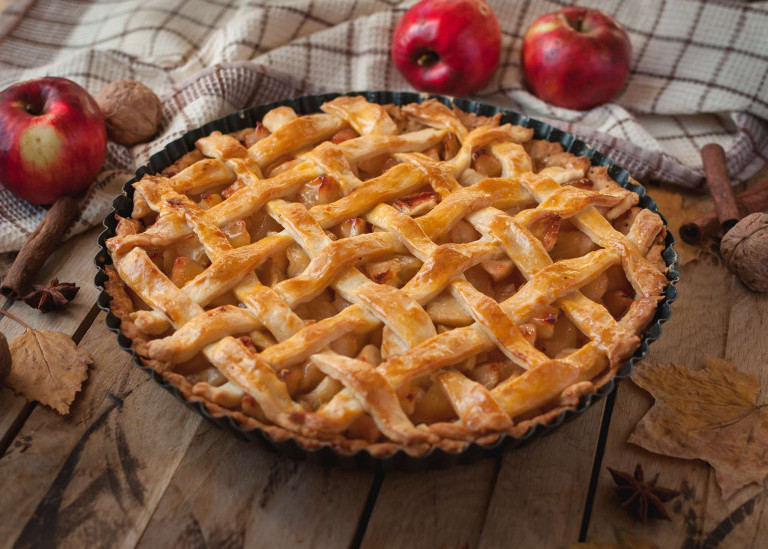 Традиционный яблочный пирог