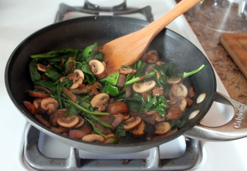 Блины с грибами: пошаговые рецепты с фото. Как приготовить блины с грибами и сыром, грибами и курицей, мешочки с грибами