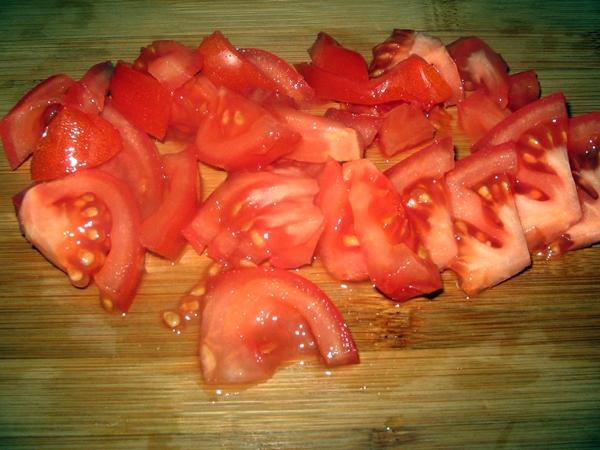 порезанные помидоры