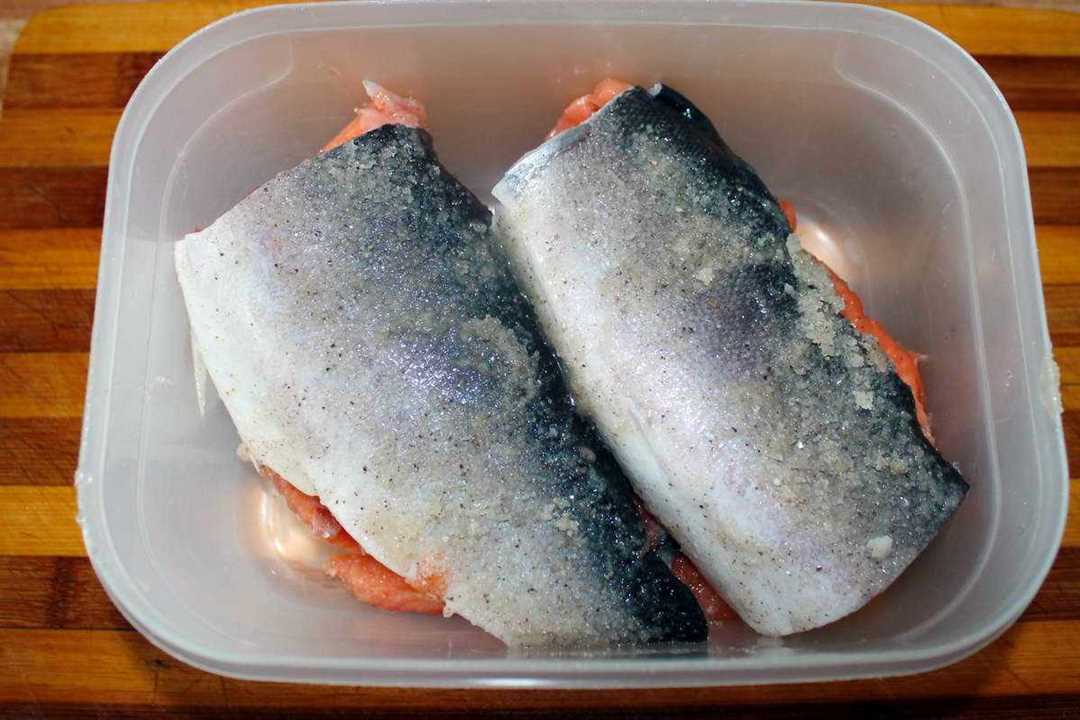 Рыба соленая, приготовленная в домашних условиях